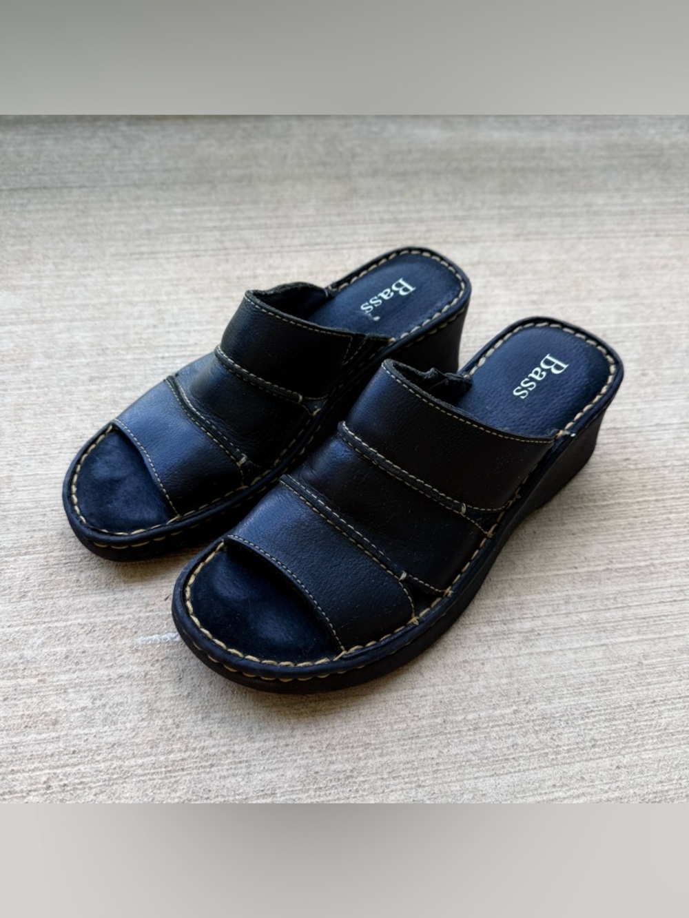Bass Pinewood Women’s 8M Black Leather Wedge Slide Sandals Y2K Comfort Shoes